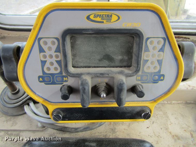 image for item FD9379 1995 Caterpillar D4H XL dozer