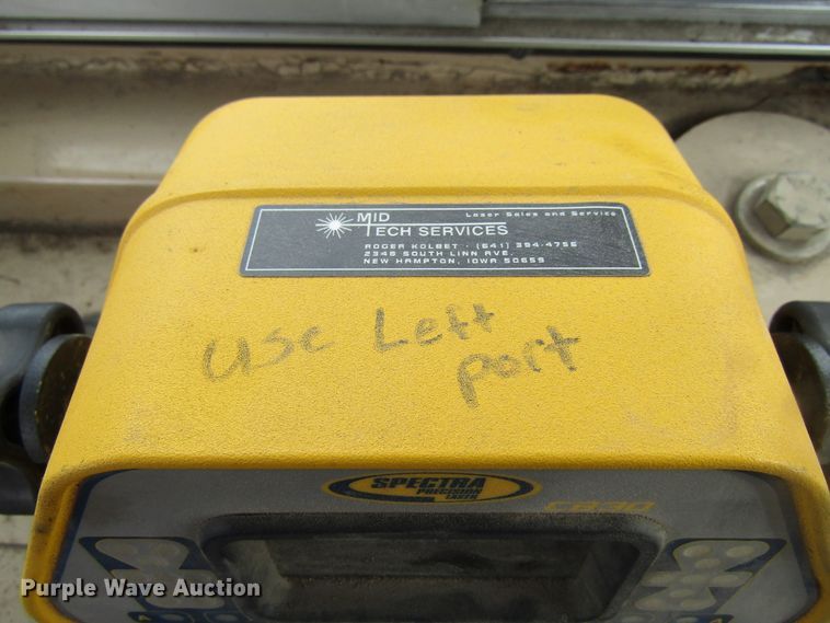 image for item FD9379 1995 Caterpillar D4H XL dozer