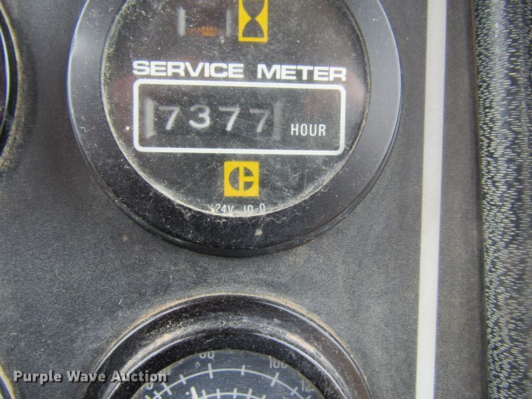 image for item FD9379 1995 Caterpillar D4H XL dozer