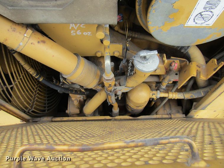 image for item FD9379 1995 Caterpillar D4H XL dozer