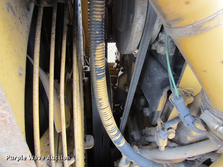 image for item FD9379 1995 Caterpillar D4H XL dozer