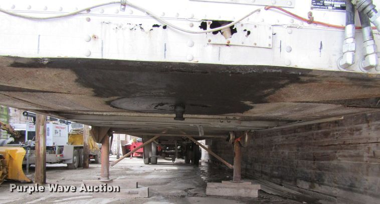 image for item FD9380 1995 Timpte live bottom trailer