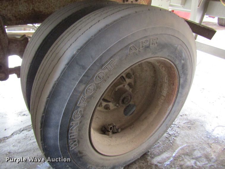 image for item FD9380 1995 Timpte live bottom trailer