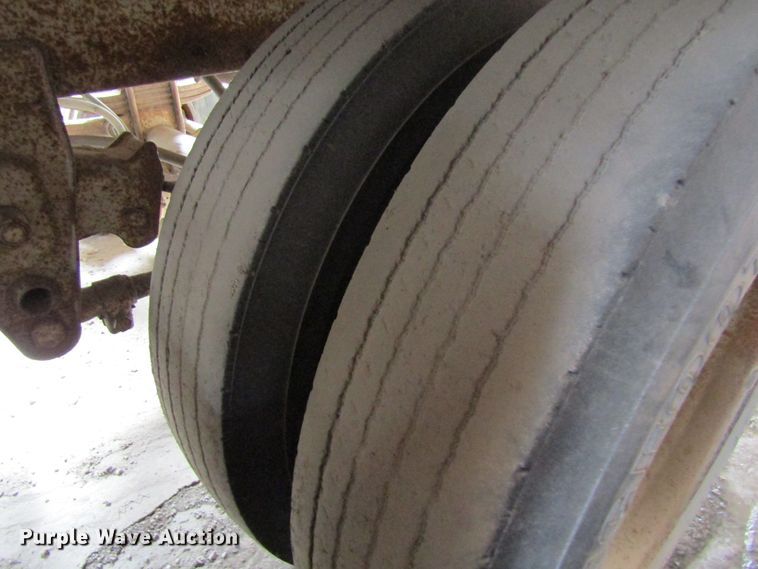 image for item FD9380 1995 Timpte live bottom trailer