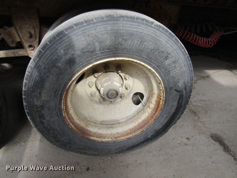 image for item FD9380 1995 Timpte live bottom trailer