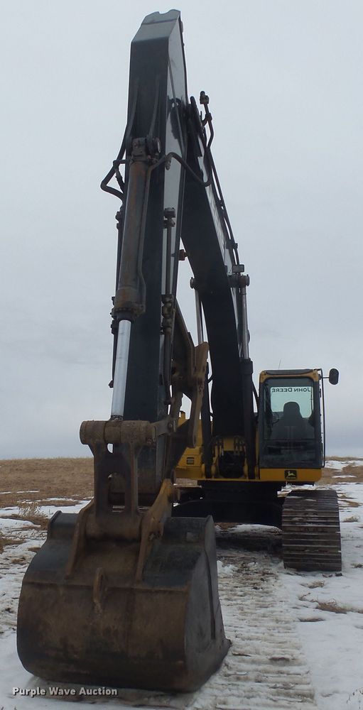 image for item FR9509 2007 John Deere 350D LC excavator