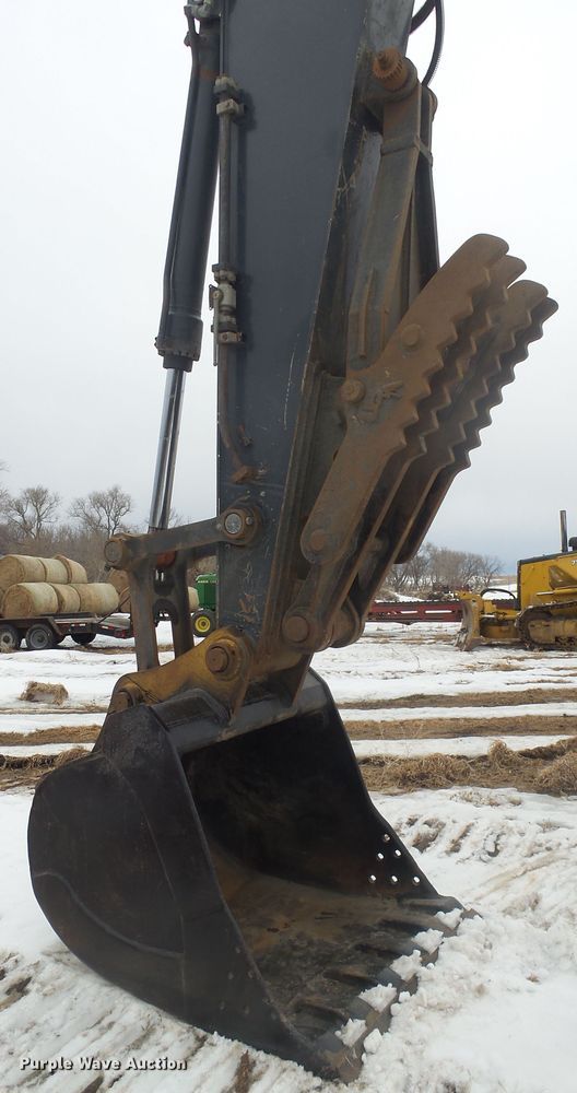 image for item FR9509 2007 John Deere 350D LC excavator
