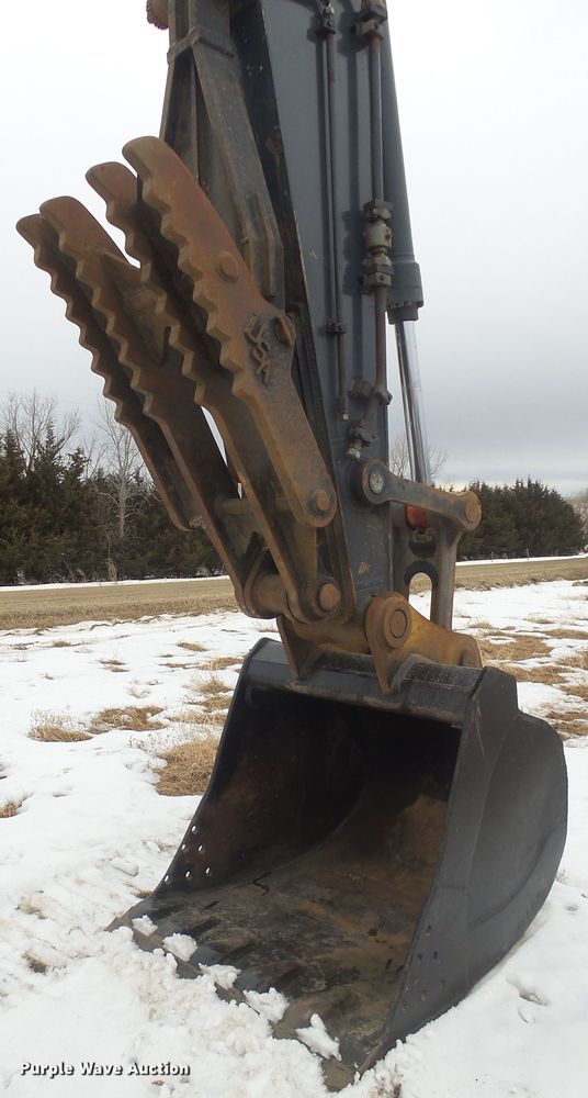 image for item FR9509 2007 John Deere 350D LC excavator