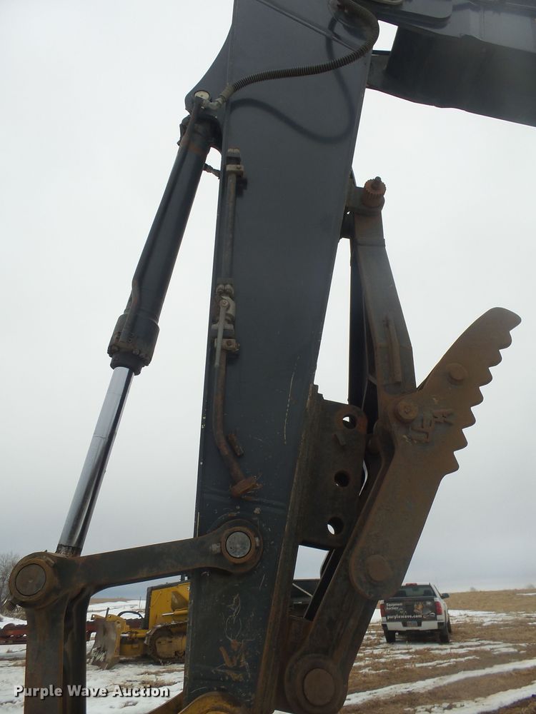 image for item FR9509 2007 John Deere 350D LC excavator