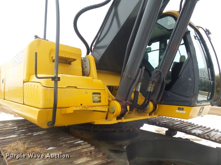 image for item FR9509 2007 John Deere 350D LC excavator
