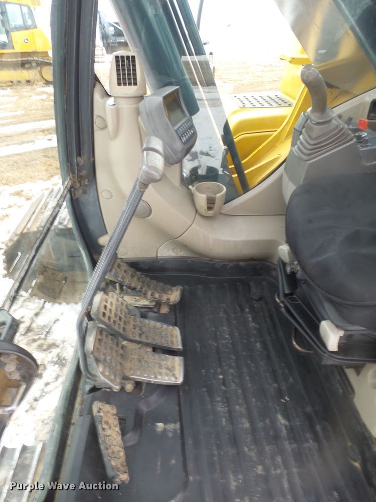 image for item FR9509 2007 John Deere 350D LC excavator
