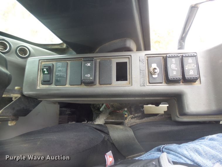 image for item FR9509 2007 John Deere 350D LC excavator