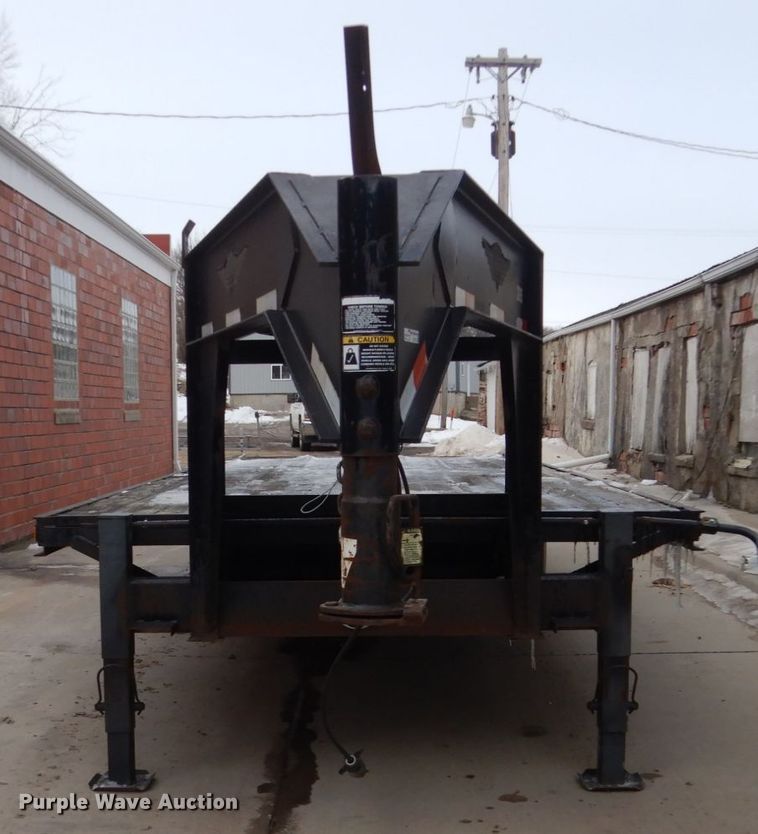 image for item FU9173 2003 H&H equipment trailer