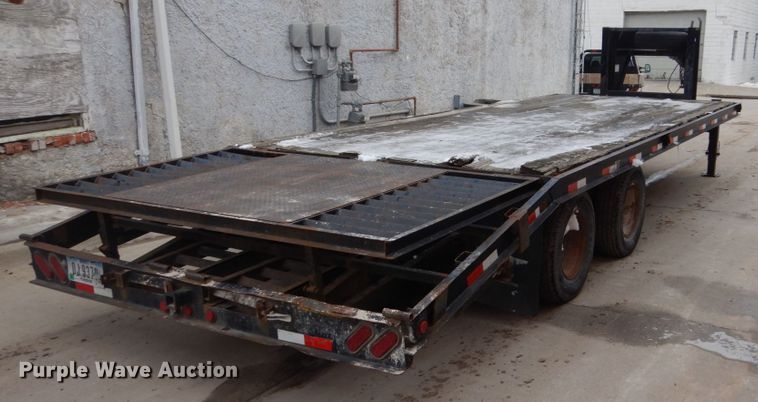 image for item FU9173 2003 H&H equipment trailer
