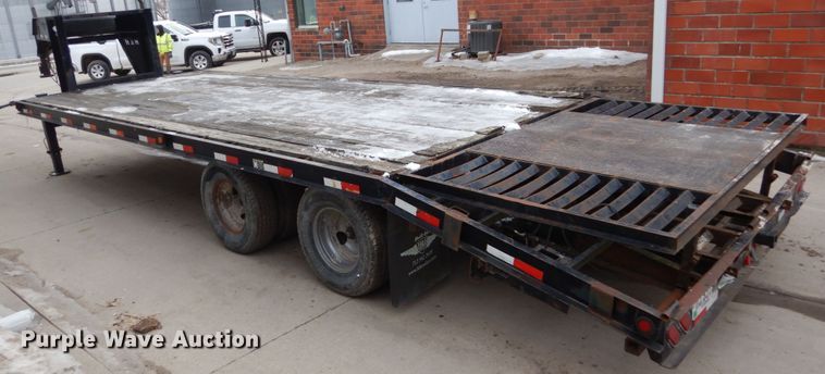 image for item FU9173 2003 H&H equipment trailer
