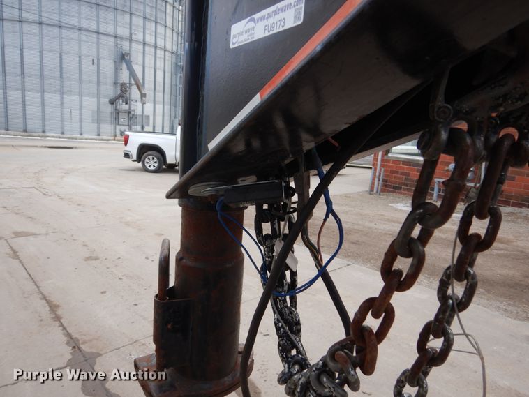 image for item FU9173 2003 H&H equipment trailer