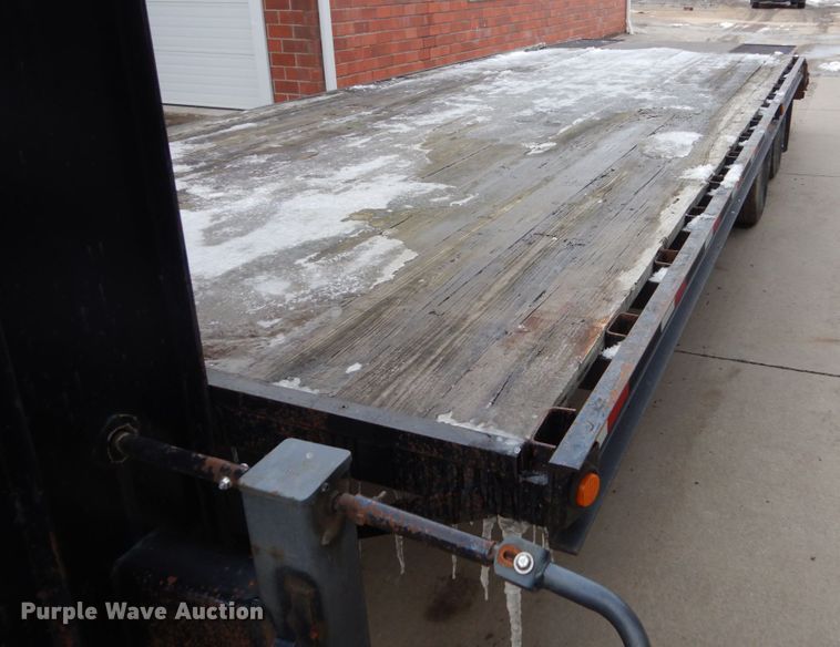 image for item FU9173 2003 H&H equipment trailer