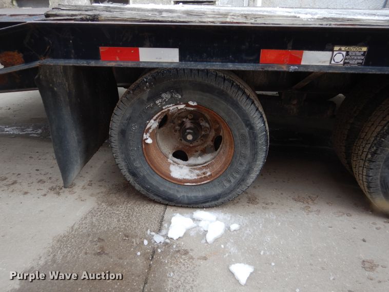 image for item FU9173 2003 H&H equipment trailer