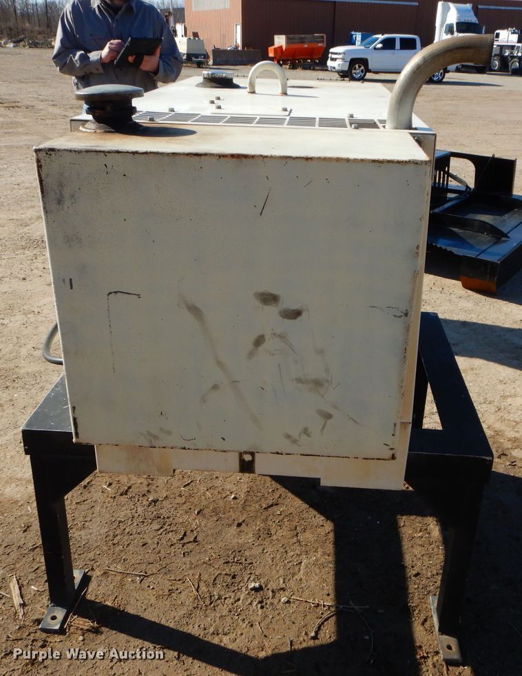 image for item FY9090 Multiquip DA-7000SS generator