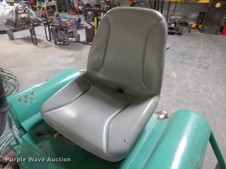 image for item FY9107 2013 Whiteman HHN34TVDTCSL5 power trowel