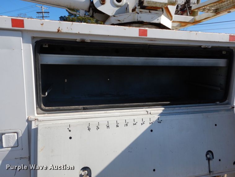 image for item GB9789 1990 Ford F800 bucket truck