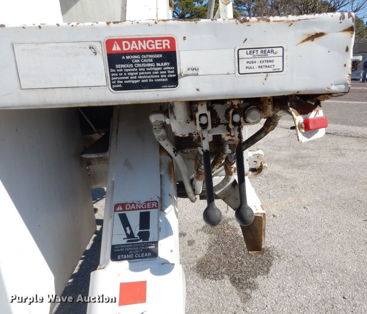 image for item GB9789 1990 Ford F800 bucket truck