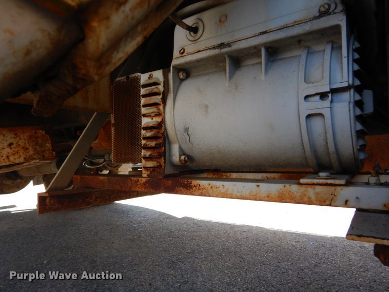 image for item GB9789 1990 Ford F800 bucket truck