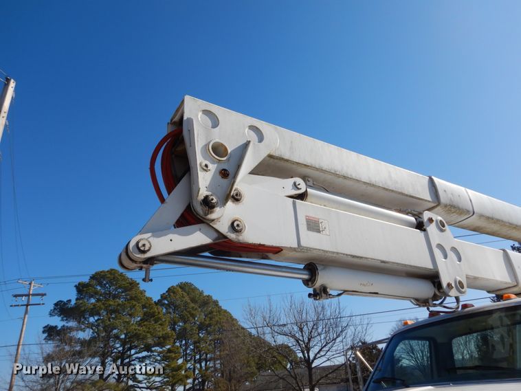 image for item GB9789 1990 Ford F800 bucket truck