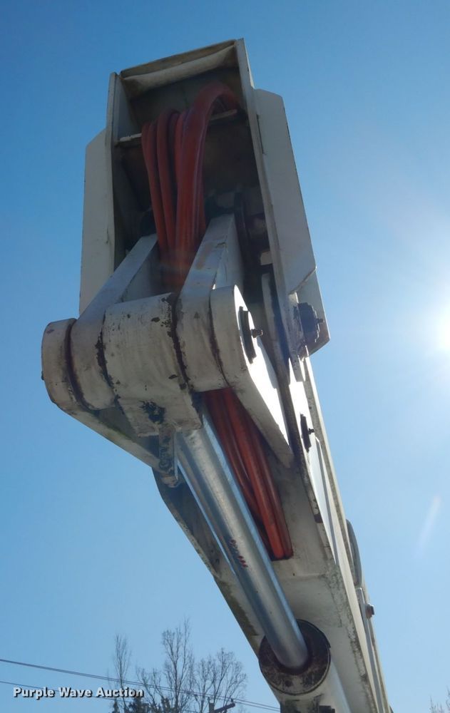 image for item GB9789 1990 Ford F800 bucket truck