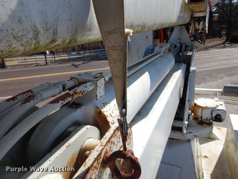 image for item GB9789 1990 Ford F800 bucket truck