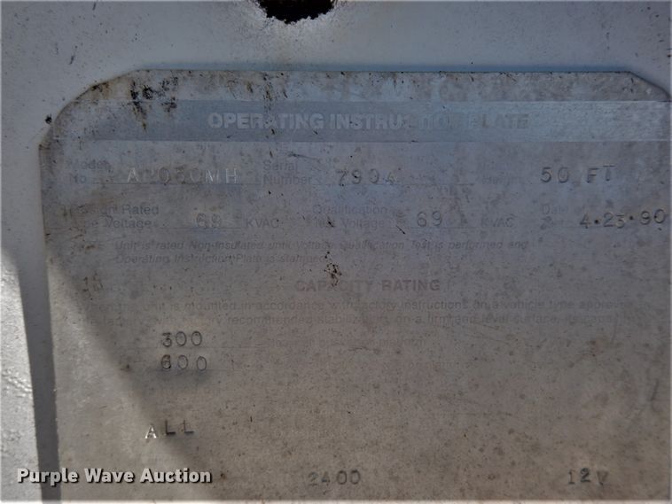 image for item GB9789 1990 Ford F800 bucket truck