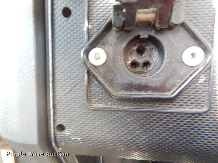 image for item GB9789 1990 Ford F800 bucket truck