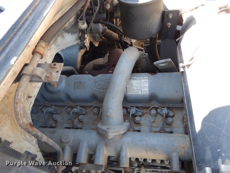 image for item GB9789 1990 Ford F800 bucket truck