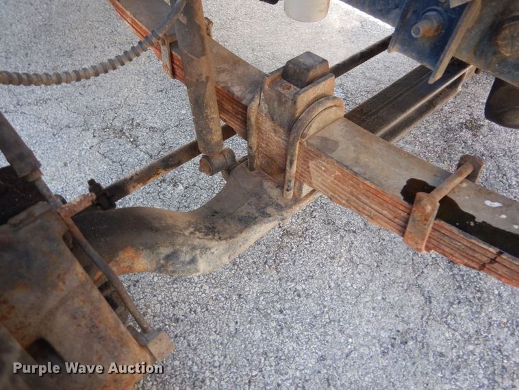 image for item GB9789 1990 Ford F800 bucket truck