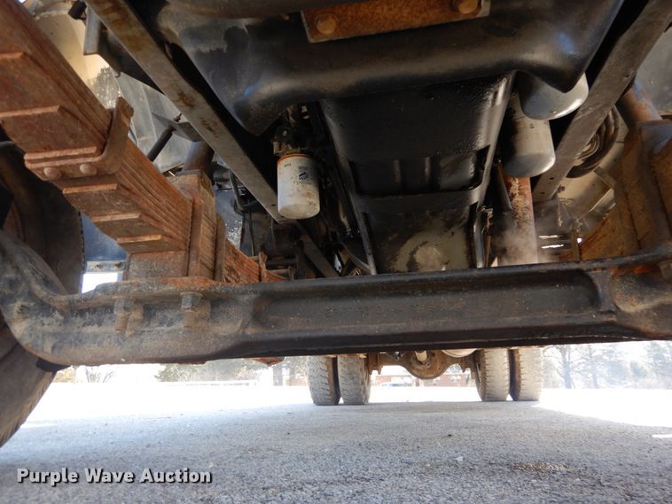 image for item GB9789 1990 Ford F800 bucket truck