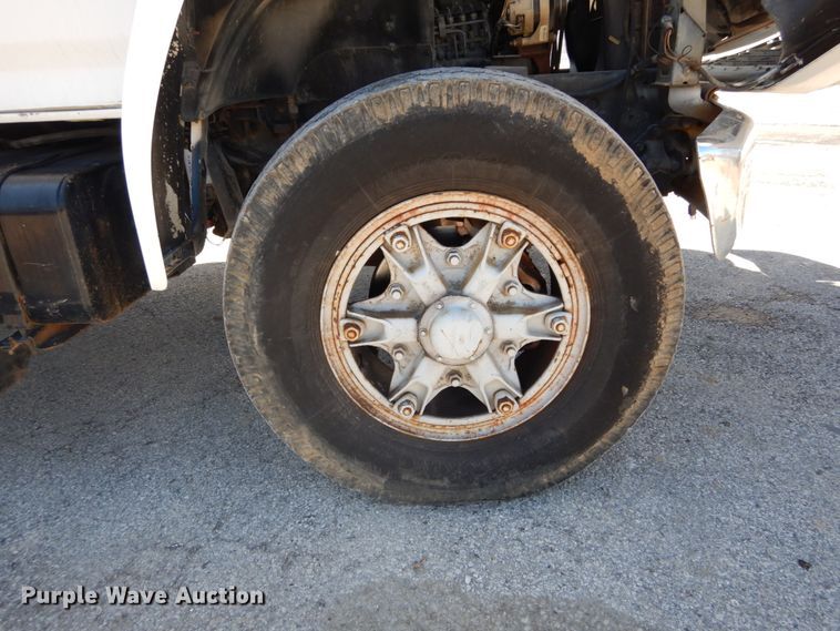 image for item GB9789 1990 Ford F800 bucket truck