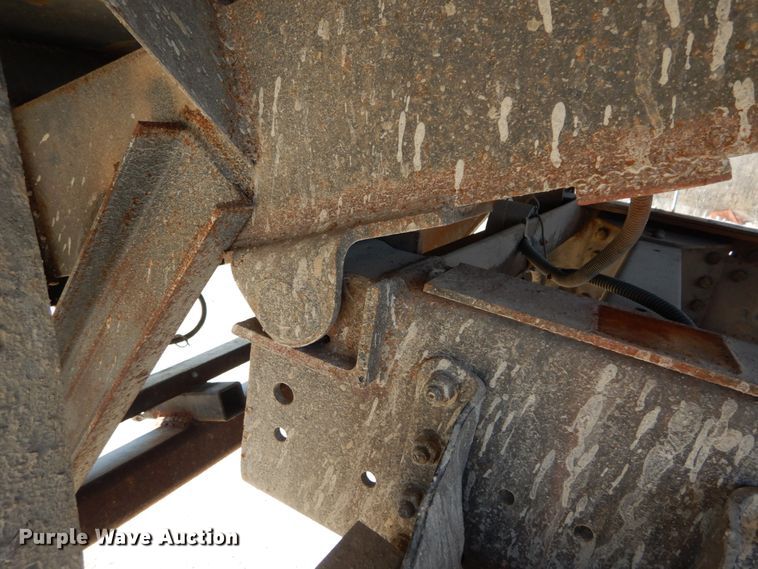 image for item GB9790 1999 GMC C6500 chip bed truck