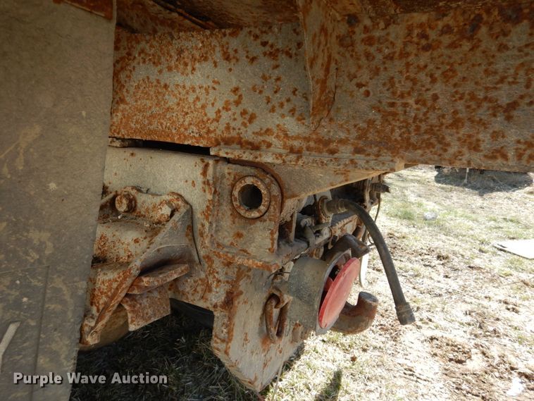 image for item GB9795 1990 Ford L9000 flat dump bed truck