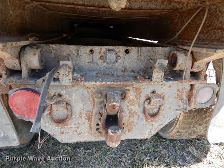 image for item GB9795 1990 Ford L9000 flat dump bed truck