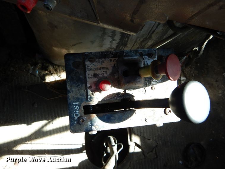 image for item GB9795 1990 Ford L9000 flat dump bed truck