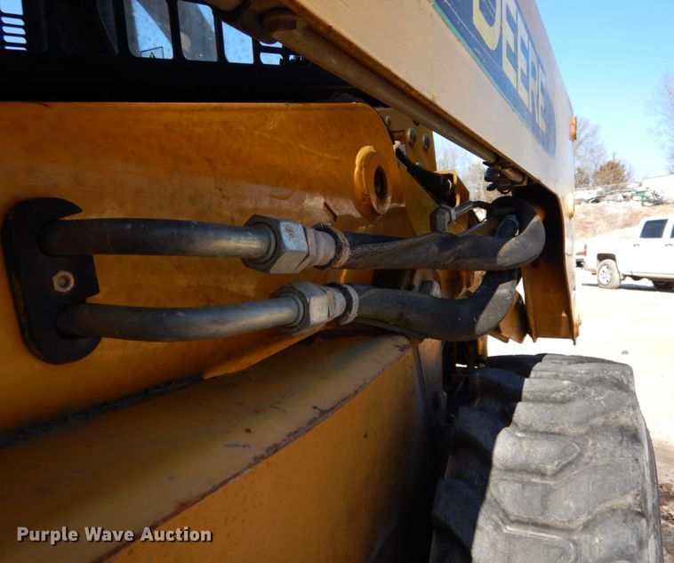 image for item GB9796 2002 John Deere 240  skid steer loader