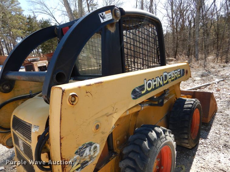 image for item GB9796 2002 John Deere 240  skid steer loader