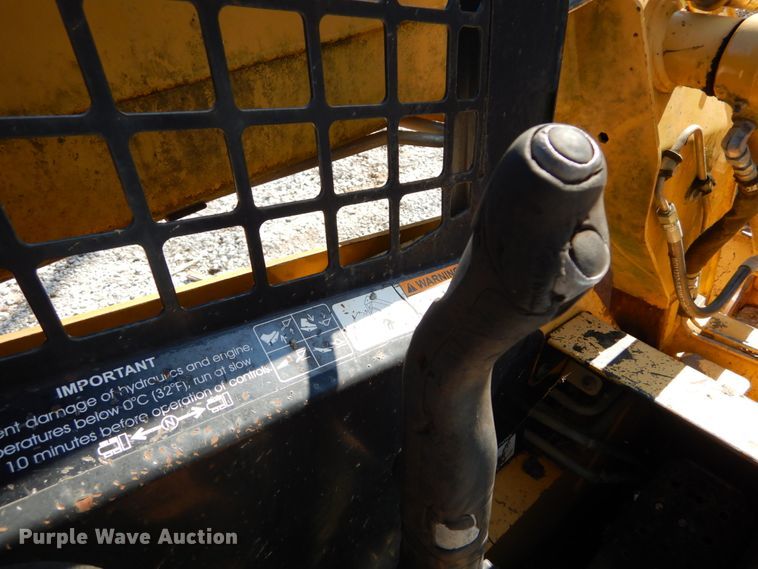 image for item GB9796 2002 John Deere 240  skid steer loader