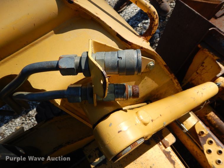 image for item GB9796 2002 John Deere 240  skid steer loader