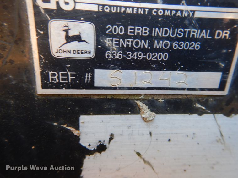 image for item GB9796 2002 John Deere 240  skid steer loader