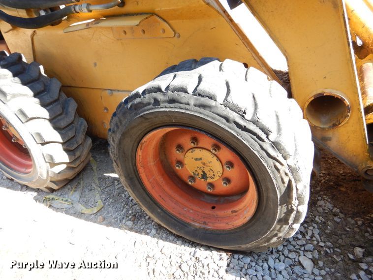 image for item GB9796 2002 John Deere 240  skid steer loader