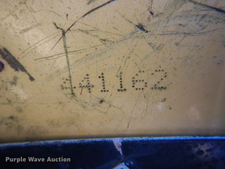 image for item GB9796 2002 John Deere 240  skid steer loader