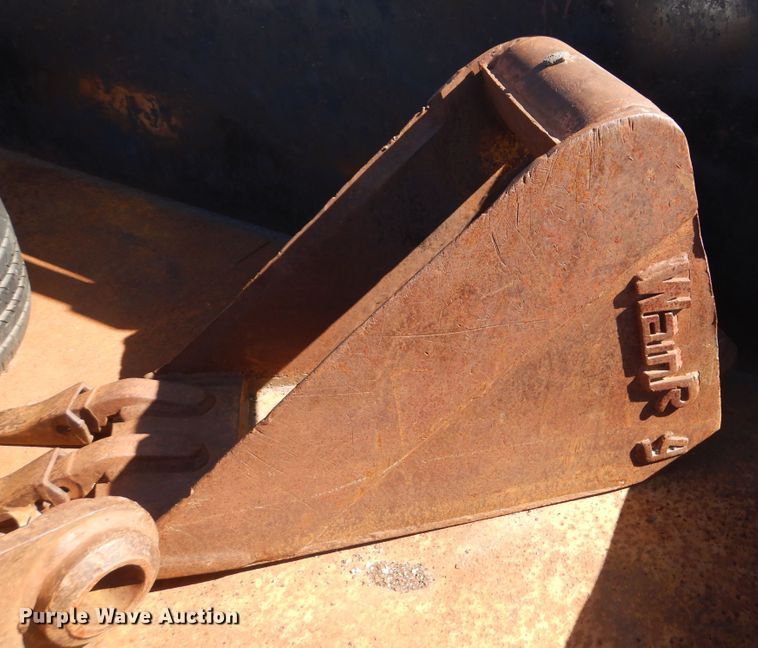 image for item GD9170 Case 12"W excavator bucket