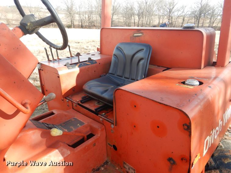 image for item GD9186 1994 Ditch Witch 5110 trencher