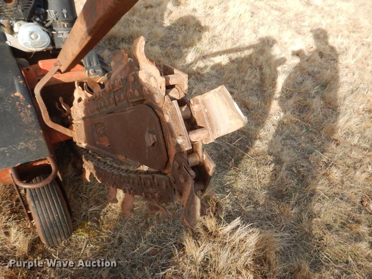 image for item GD9187 Ditch Witch 1030 trencher